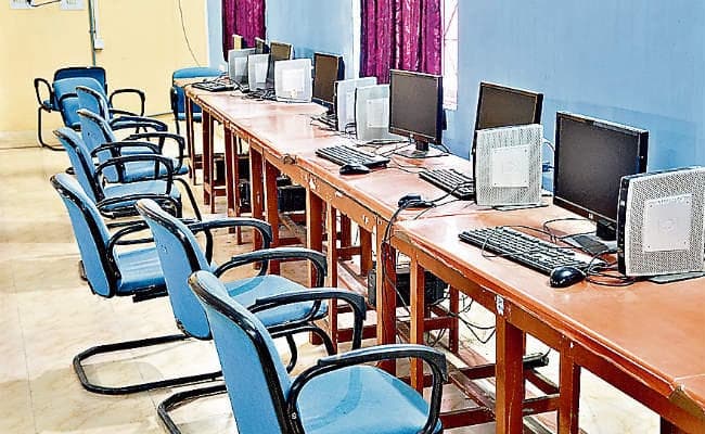 रांची : इंटरनेट के इंतजार में छह माह से ठप रांची विवि का इंफॉरमेशन एंड नॉलेज ई-सेंटर