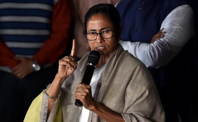 Video : देश, संविधान बचाने के लिए जारी रखूंगी सत्याग्रह : ममता बनर्जी