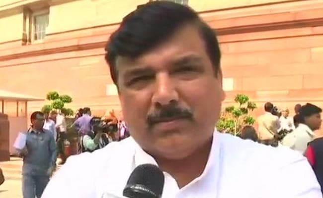 #MisuseofCBI : राज्यसभा में AAP का काम रोको प्रस्ताव, ममता से मिले पुलिस कमिश्नर