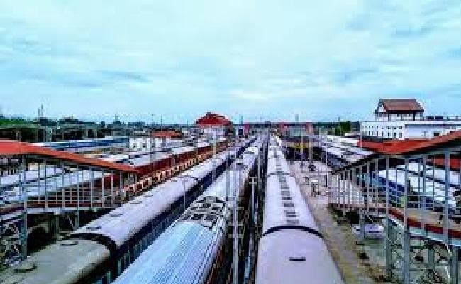 असम में रेलवे स्टेशन और ट्रेन से विस्फोटक बरामद