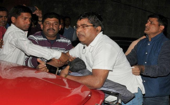 CBI ने SC में बंगाल के CS, DG और कमिश्नर के खिलाफ अवमानना याचिका दायर की