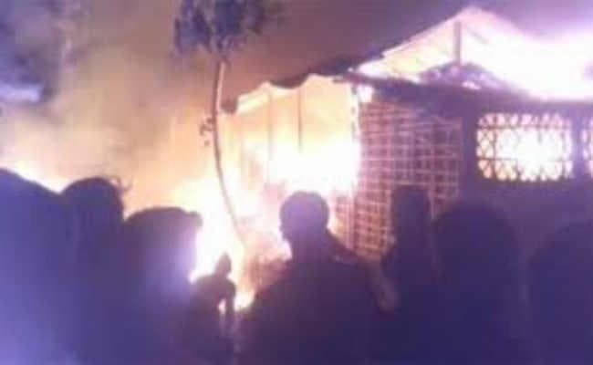 देवघर : आठ घरों में लगी आग, करीब सात लाख की संपत्ति खाक