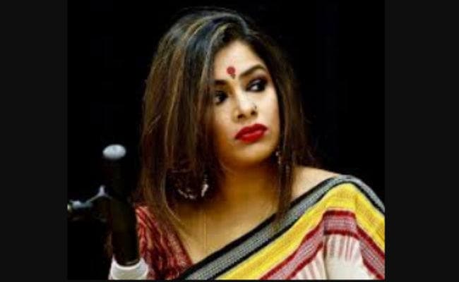 गायिका इमान चक्रवर्ती ने कार्यक्रम में बदसलूकी होने का लगाया आरोप