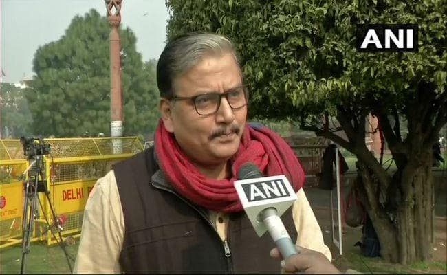 संसद में आज भी हंगामे के आसार, राजद सांसद मनोज झा ने दिया सीबीआई मुद्दे पर चर्चा के लिए नोटिस