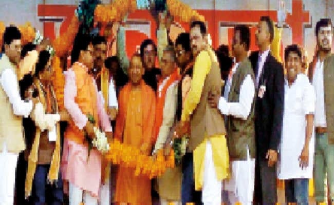 आद्रा :  पुरुलिया में यूपी के मुख्यमंत्री योगी आदित्यनाथ बोले - राज्य की ममता सरकार संविधान विरोधी, बने रहने का हक नहीं