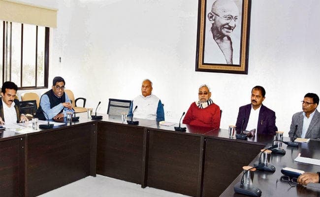 पटना : स्मार्ट प्रीपेड मीटर लगाने में तेजी लाने का मुख्यमंत्री नीतीश ने दिया निर्देश