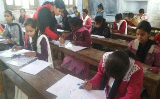 पटना : इंटर परीक्षा शुरू होने से 10 मिनट पहले तक ही प्रवेश