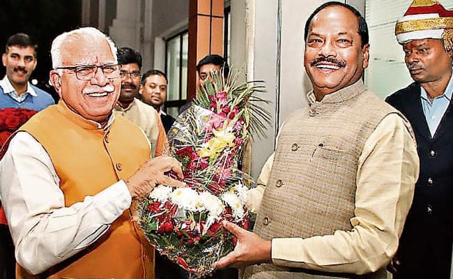 रघुवर से मिले मनोहर खट्टर, कहा -झारखंड की किसान नीति ने देश को दिखायी राह