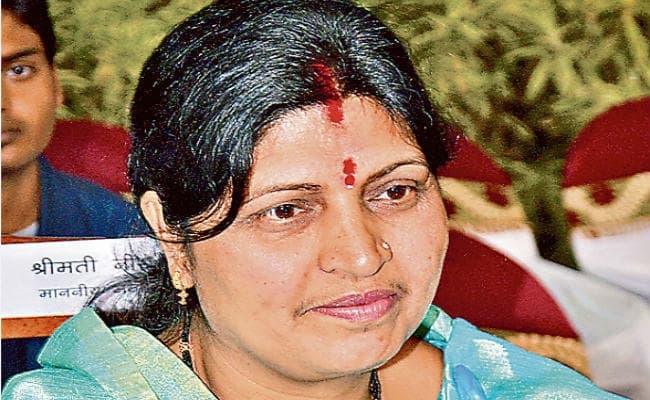 रांची़ : ....जब सवालों से घिरीं शिक्षा मंत्री, तो दो मंत्रियों ने किया बचाव