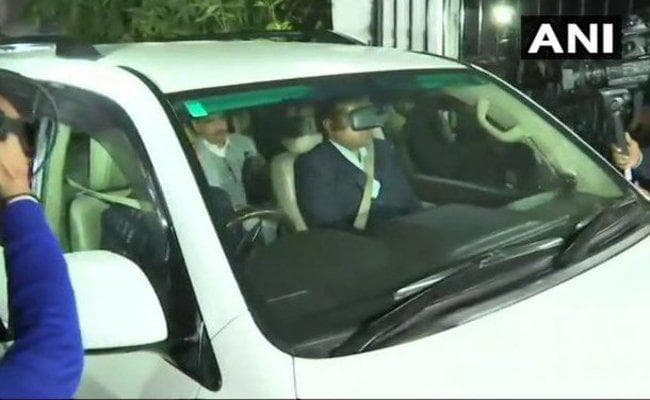 रॉबर्ट वाड्रा से ईडी ने की छह घंटे तक लंबी पूछताछ, गुरुवार को फिर किये जा सकते हैं तलब