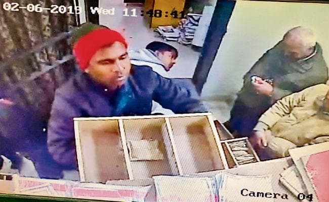 मुजफ्फरपुर : मुथूट फाइनेंस से 10 करोड़ का सोना लूटा