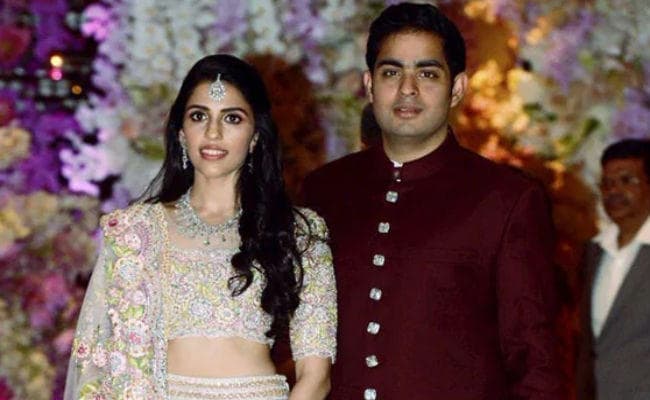 आकाश अंबानी और श्‍लोक मेहता की शादी की डेट फाइनल, इस दिन लेंगे सात फेरे