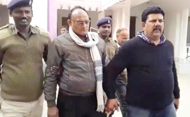 अररिया : एक लाख रुपये रिश्वत लेते निगरानी के हत्थे चढ़े पलासी के सीओ