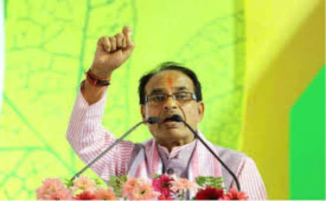 कोलकाता : अगर निरपराध हैं तो सामना करें : शिवराज
