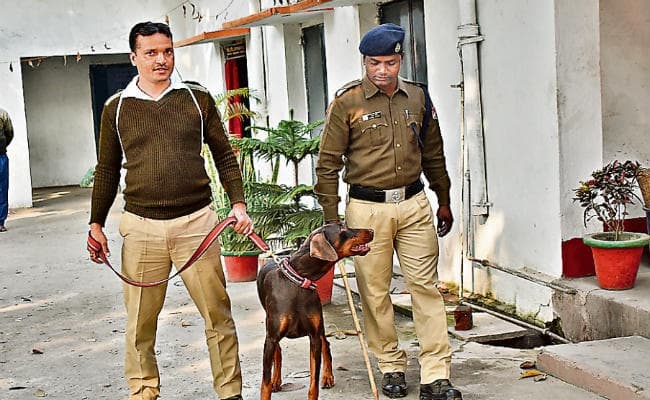 चांडिल : रेलवे ट्रैक्शन ऑफिस में डकैती, तीन रेलवेकर्मियों को बनाया बंधक, 15 क्विंटल कॉपर ले गये