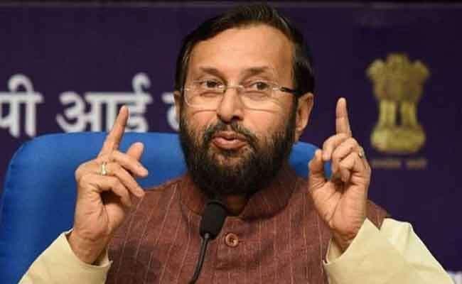 रोस्टर प्रणाली पर अध्यादेश या विधेयक लाने के लिये सरकार तैयार : जावड़ेकर