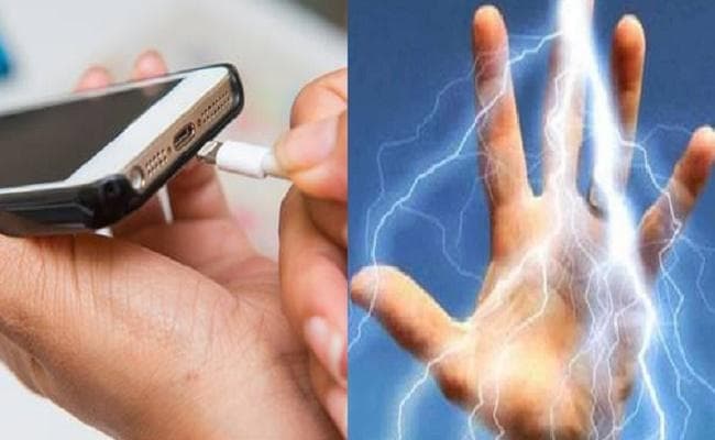 मोबाइल चार्ज करते समय करंट लगने से युवक की मौत
