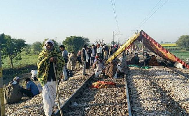 5% आरक्षण की मांग : गुर्जर नेताओं की सरकारी प्रतिनिधियों के साथ वार्ता विफल, गतिरोध जारी