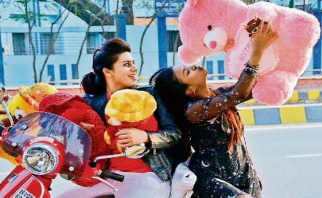 Valentine Week: क्यूट टेडी देकर अपने प्यार का करें इजहार