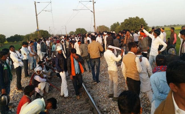 राजस्थान में गुर्जरों का आंदोलन तीसरे दिन भी जारी