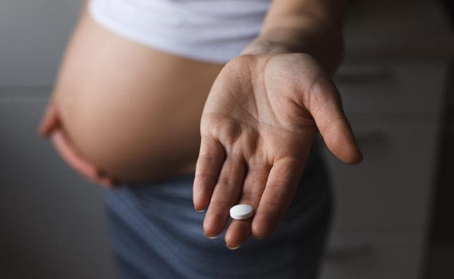 दिल्ली में 50 हजार गर्भपात, प्रसव के दौरान मां की मौत का आंकड़ा भी बढ़ा