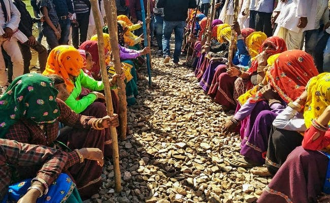 गुर्जर आंदोलन : उत्तरी जोन की 20 ट्रेनें रद्द, देशभर में 250 से ज्यादा रेल प्रभावित