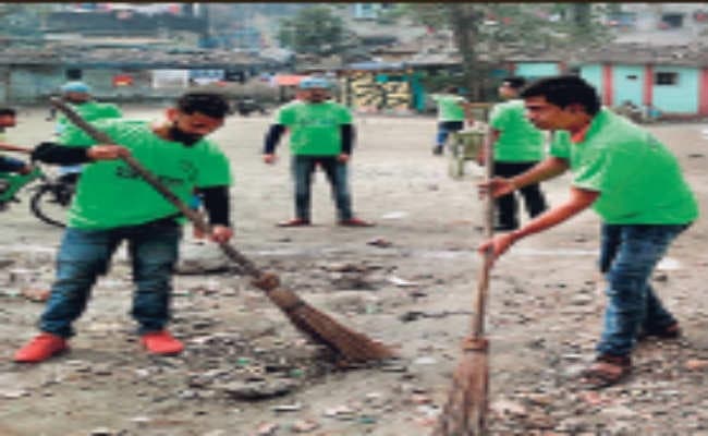 कोलकाता : क्लीन सिटी, ग्रीन सिटी अभियान में जुटे पोर्ट इलाके के युवा