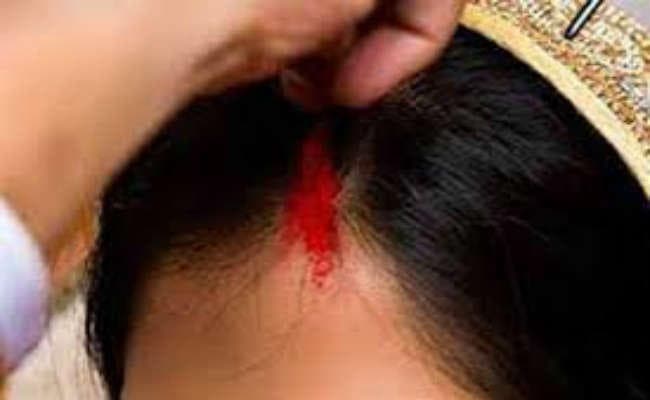 देवघर :  एमए की छात्रा को अगवा कर मांग में डाला सिंदूर,  पीड़िता ने दर्ज करायी एफआइआर