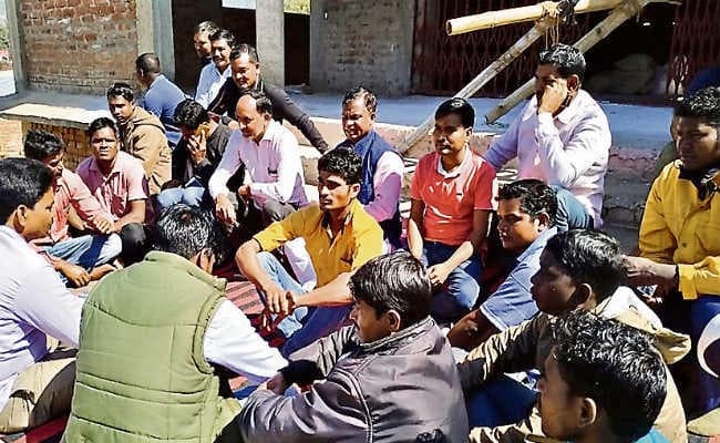 बिशुनपुर : थानेदार पर वसूली का आरोप बिशुनपुर में आज हड़ताल