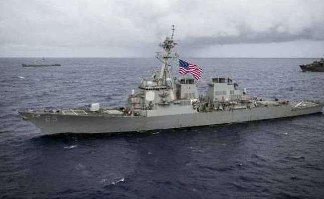 दक्षिण चीन सागर से गुजरे अमेरिकी युद्धपोत, चीन ने कहा - तनाव भड़काने की कोशिश