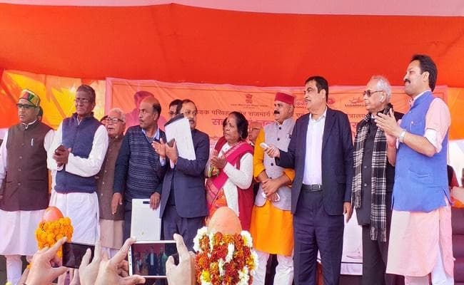 वाल्मीकिनगर से पटना जलमार्ग से जुड़ेगा, बनारस से नेपाल तक शुरू होगी जल परिवहन सेवा : गडकरी