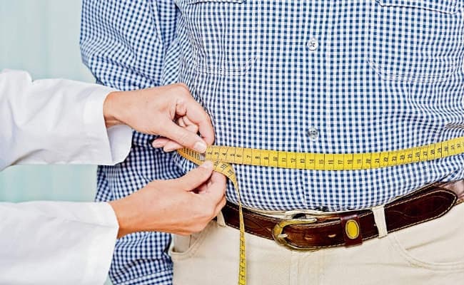 मोटापा है सेहत के लिए खतरे की घंटी, कम करने के लिए रोजाना इन योगासनों का करें अभ्यास