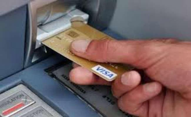 देवघर  :  मोहनपुर के आधा दर्जन गांवों में मशीन से बन रहा एटीएम का क्लोन