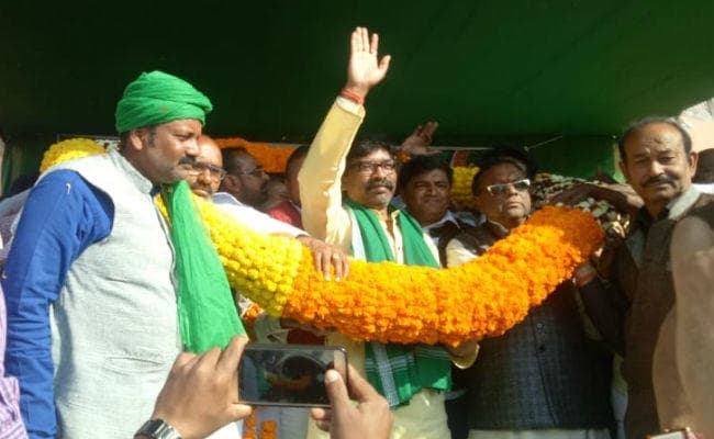 कोडरमा में बोले हेमंत : रघुवर सरकार में बिना पैसों के काम नहीं होता