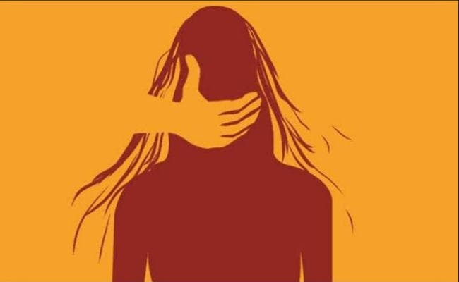 शर्मनाक : चाचा ने किया नाबालिग भतीजी से दुष्कर्म, कुएं में कूद की आत्महत्या