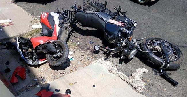 बाइक की टक्कर में तीन जख्मी, रेफर