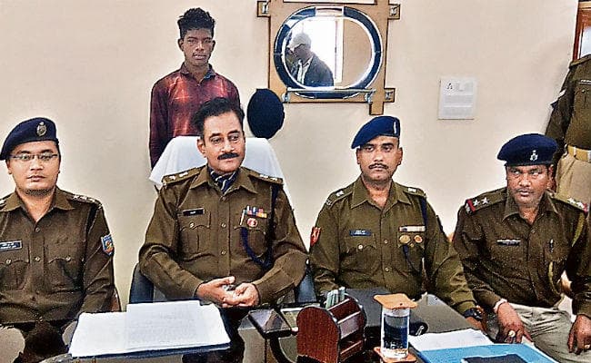 खूंटी : रनिया से पीएलएफआइ का एरिया कमांडर गिरफ्तार