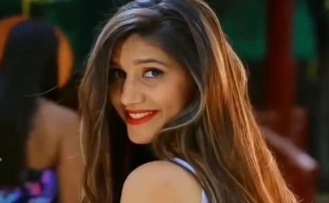 ''तारक मे‍हता...'' की दयाबेन बनीं सपना चौधरी, VIDEO