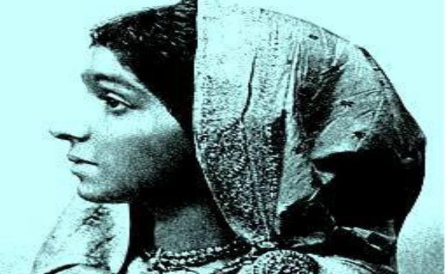 सरोजिनी नायडू का आज जन्मदिन : अपने दौर की सर्वाधिक चर्चित महिला