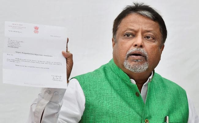 TMC विधायक हत्याकांड में हाईकोर्ट ने भाजपा नेता मुकुल रॉय की गिरफ्तारी पर लगायी रोक