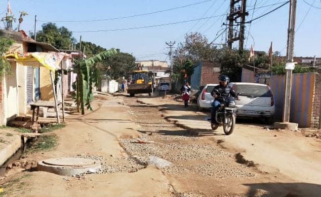 रांची का एक ''पॉश'' मोहल्ला ऐसा, जहां सुविधा के नाम पर बर्बाद कर दी सड़क, लोग परेशान
