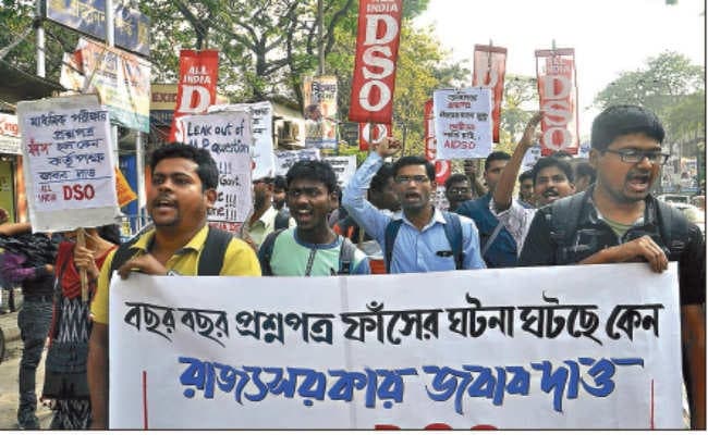 कोलकाता :  परीक्षा केंद्रों पर कड़ी निगरानी के दावों के बावजूद कथित पेपर लीक की घटनाओं ने बढ़ाया सिरदर्द