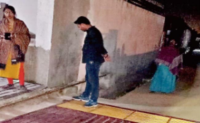 रांची : घर के बाहर खेल रहे बच्चे पर गिरा 300 किलो का स्लाइडिंग गेट, मौत