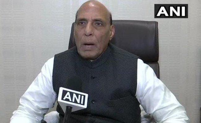 गृह मंत्री राजनाथ ने पुलवामा हमले के लिए पाकिस्तान को जिम्मेदार ठहराया गृह मंत्री राजनाथ ने पुलवामा हमले के लिए पाकिस्तान को जिम्मेदार ठहराया