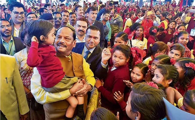 पाकुड़ : पहले विद्यादान, फिर कन्यादान होगा झारखंड का नारा : रघुवर दास