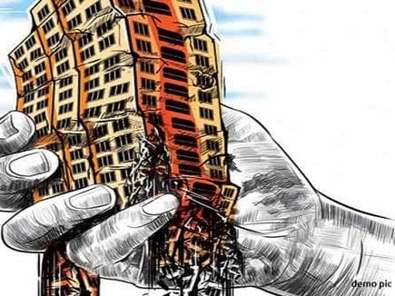 कई स्टॉलों के पास अवैध निर्माण