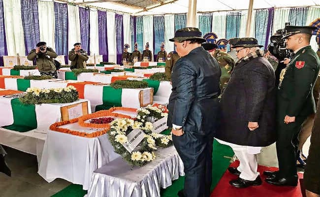 भारतीय सेना को इतना मजबूत बनायें कि दुश्‍मनों में दहशत हो