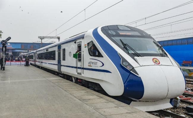 हरी झंडी दिखाने के दूसरे ही दिन देश की सबसे तेज ट्रेन Breaks Down, जानें क्‍या है मामला