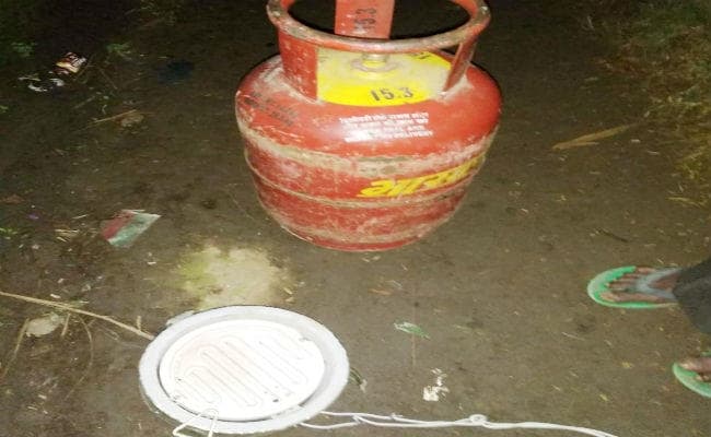 राजधानी से सटे NH-98 के पास वादीपुर गांव में मिला सिलेंडर बम, पुलिस ने बुलायी बम डिफ्यूजर की टीम