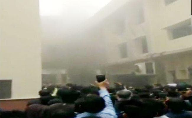 दिल्ली हाईकोर्ट की कैंटीन में लगी आग